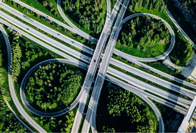 Vue à vol d'oiseau d'une autoroute